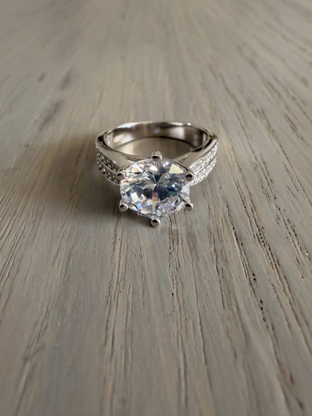 OLIVIASO 925 Sterling Silver Engagement Ring w Cubic Zirconia Diamond Size: 6